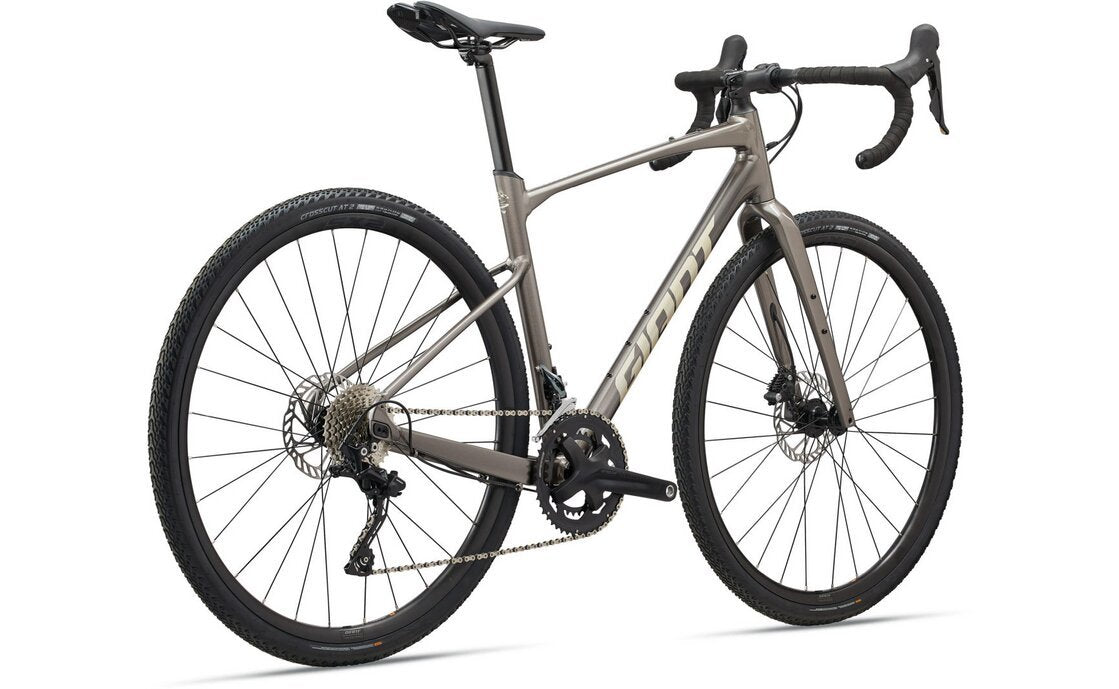 Giant Revolt 1 V2 – 28 Zoll – Diamant – 2025
