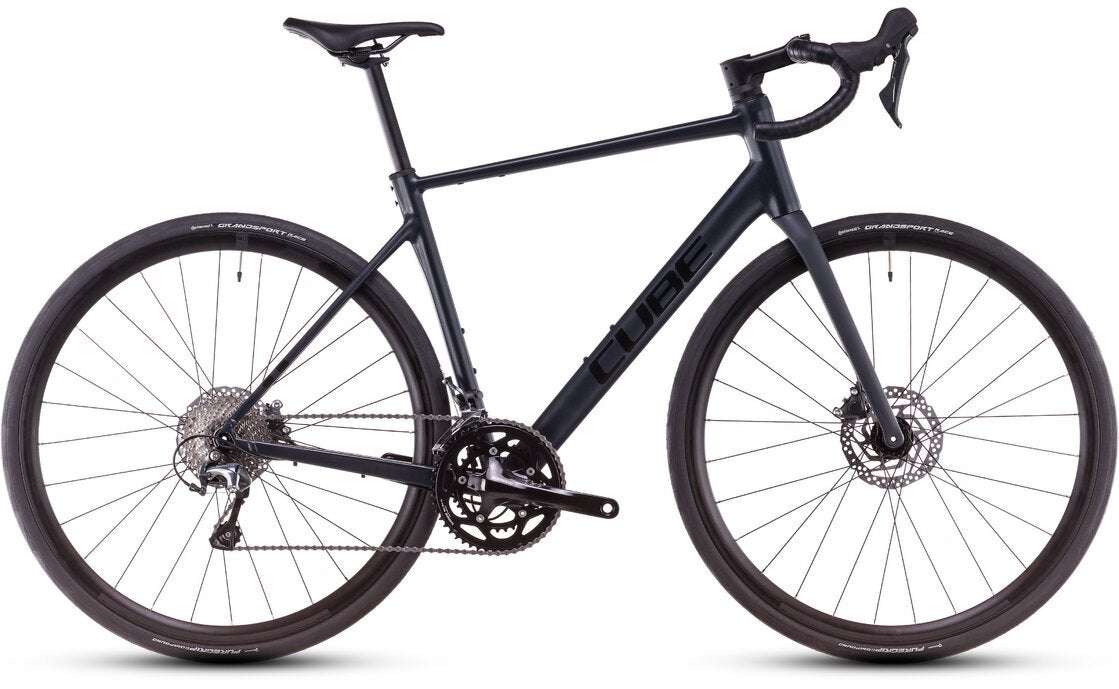 Cube Attain Race – 28 Zoll – Diamant – 2025